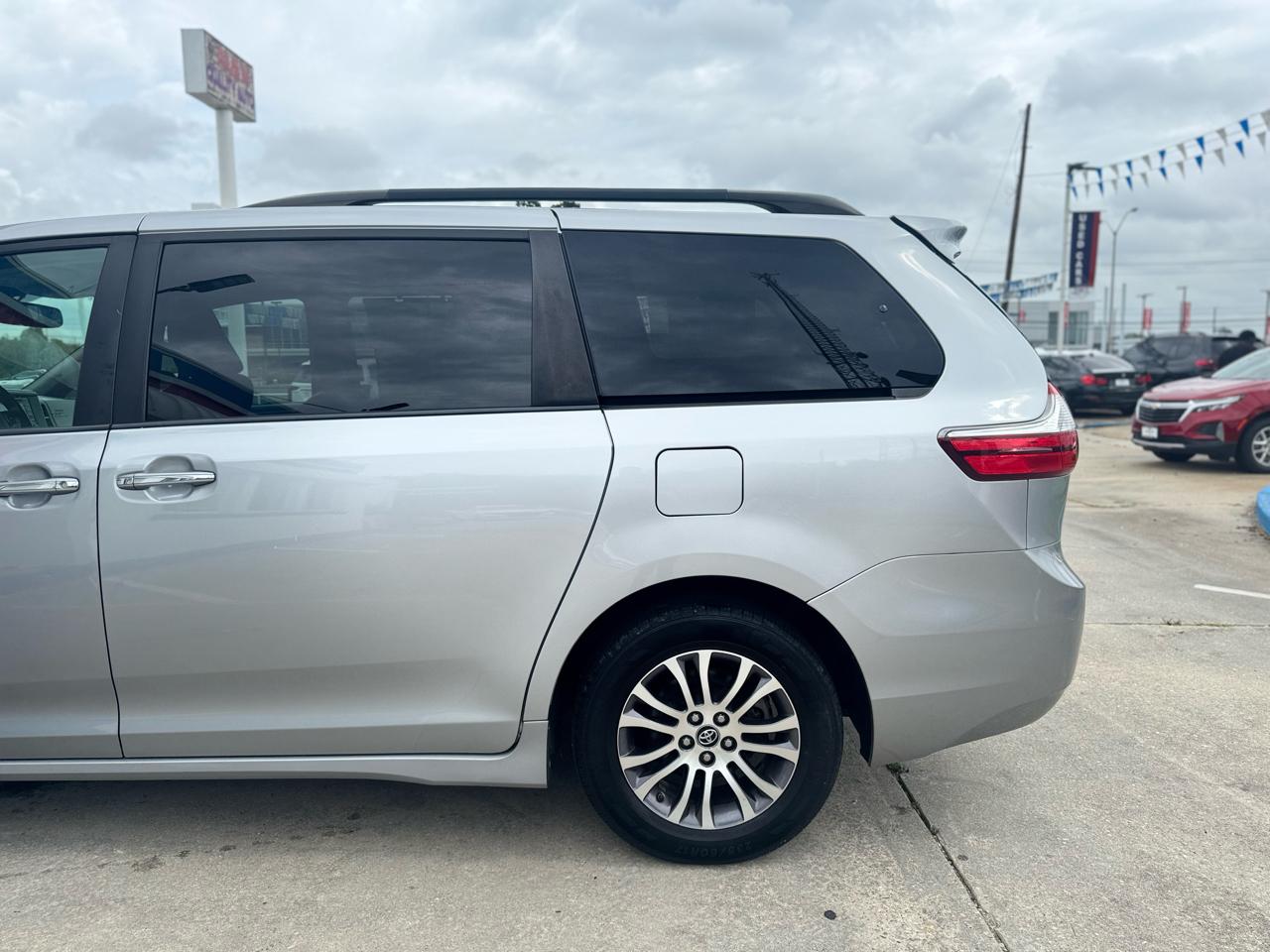 Toyota Sienna Limited Premium 7-Passenger 2018