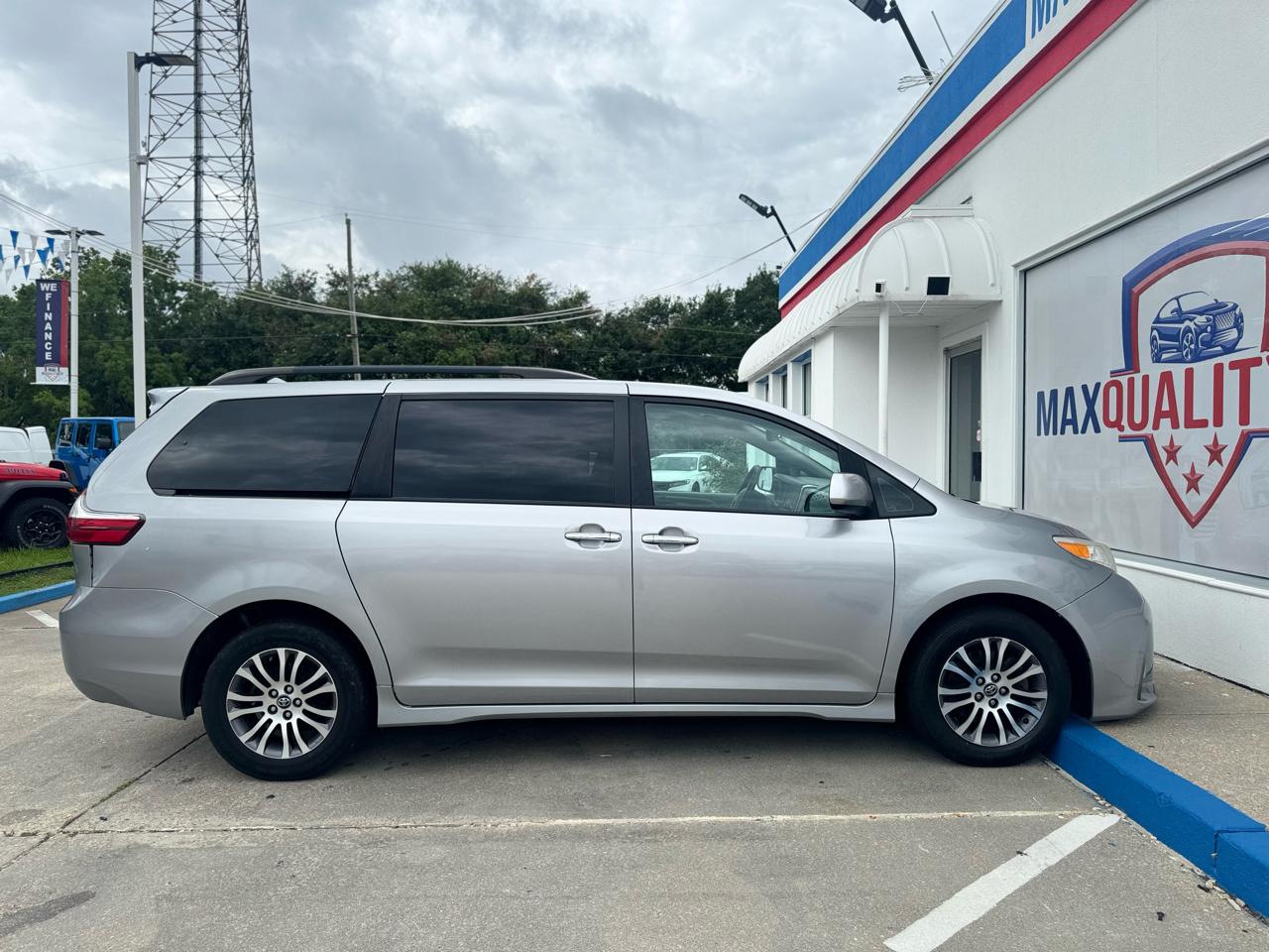 Toyota Sienna Limited Premium 7-Passenger 2018