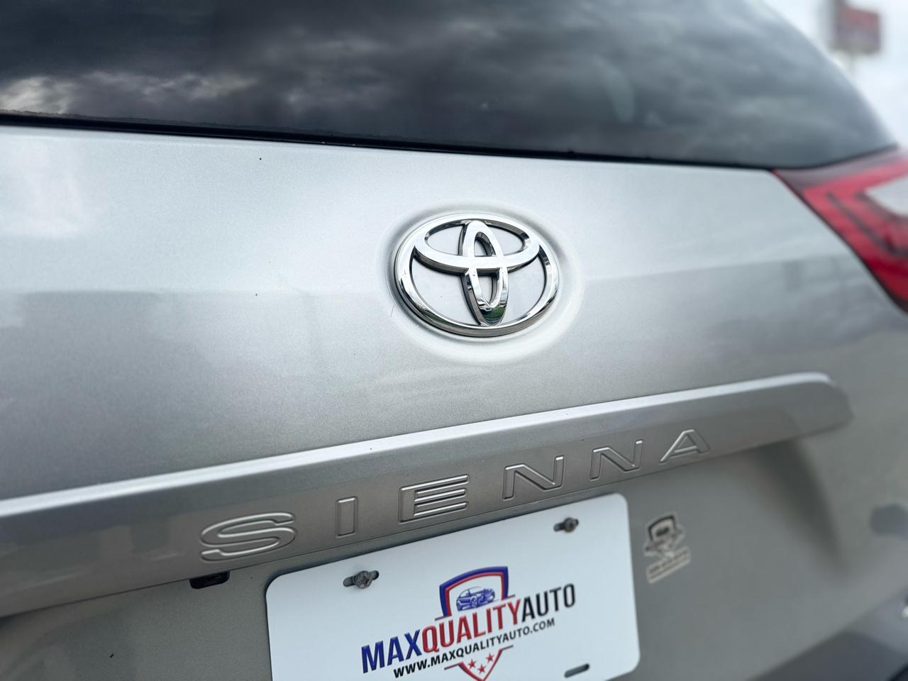 Toyota Sienna Limited Premium 7-Passenger 2018
