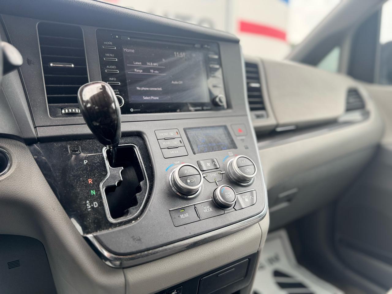 Toyota Sienna Limited Premium 7-Passenger 2018
