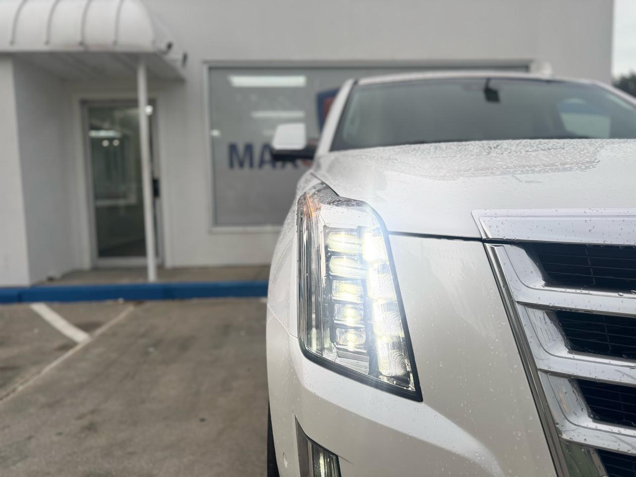 Cadillac Escalade Luxury 4WD 2017