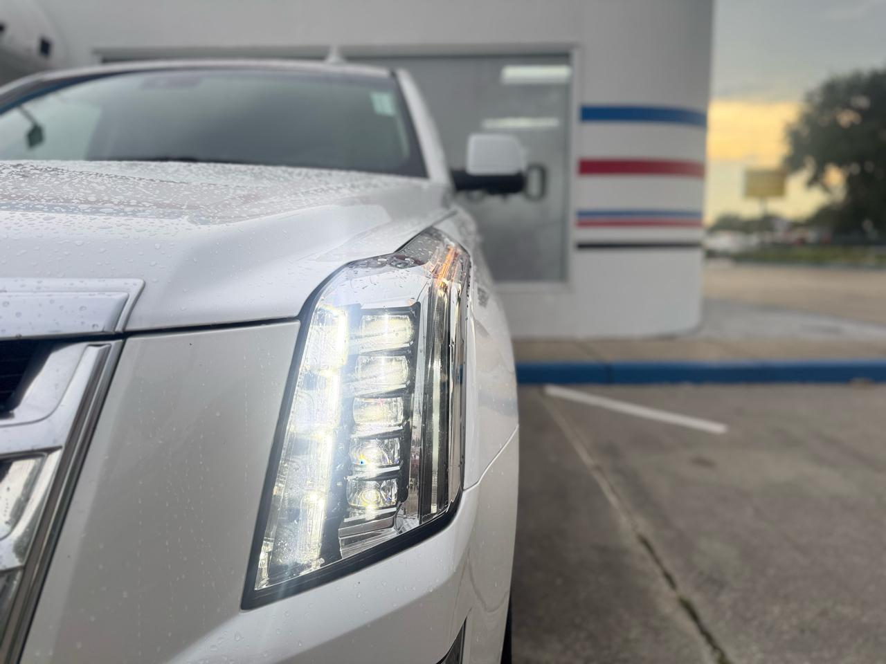 Cadillac Escalade Luxury 4WD 2017