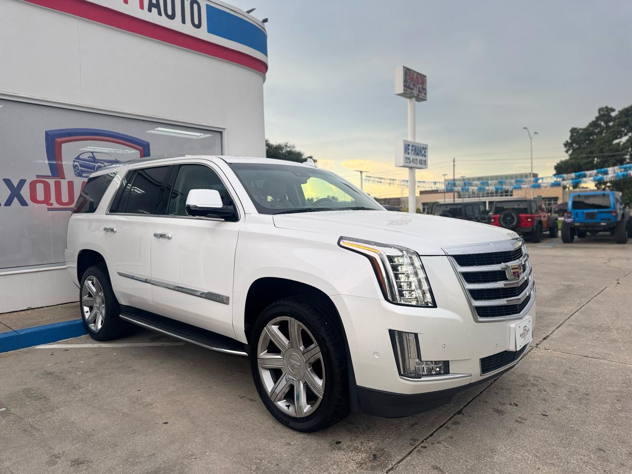 Cadillac Escalade Luxury 4WD 2017