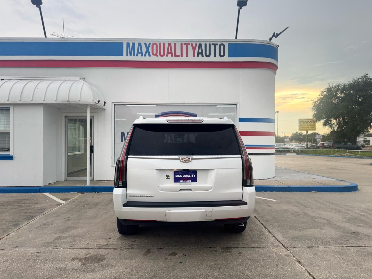 Cadillac Escalade Luxury 4WD 2017