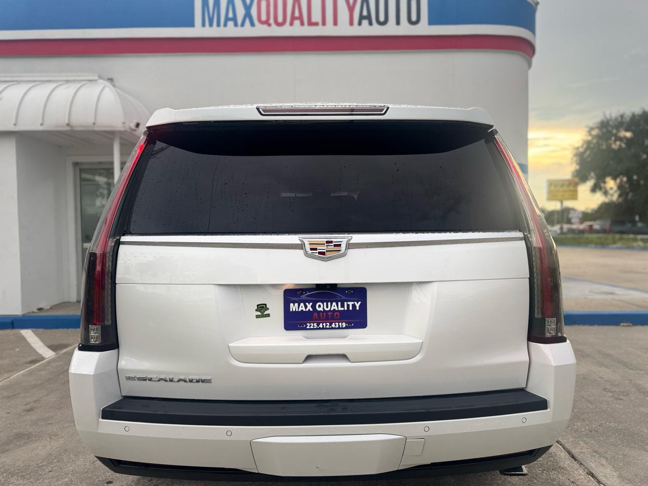 Cadillac Escalade Luxury 4WD 2017