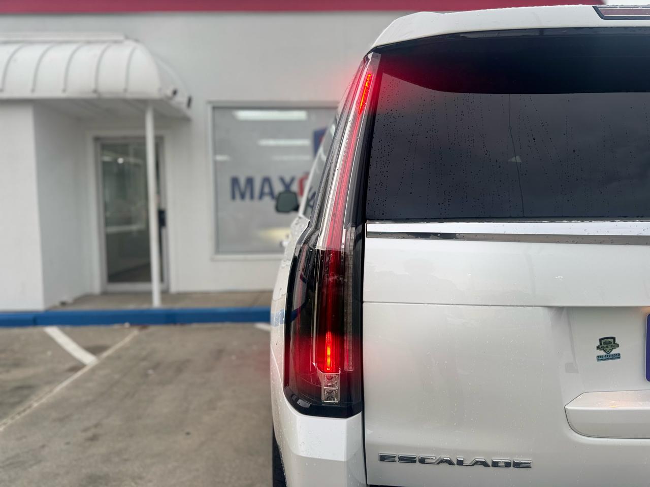 Cadillac Escalade Luxury 4WD 2017