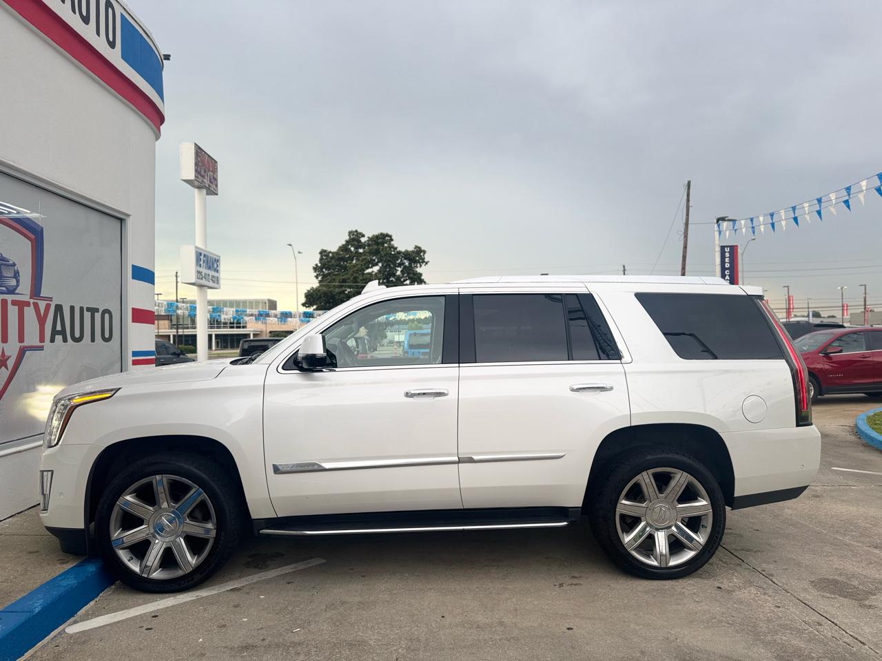 Cadillac Escalade Luxury 4WD 2017