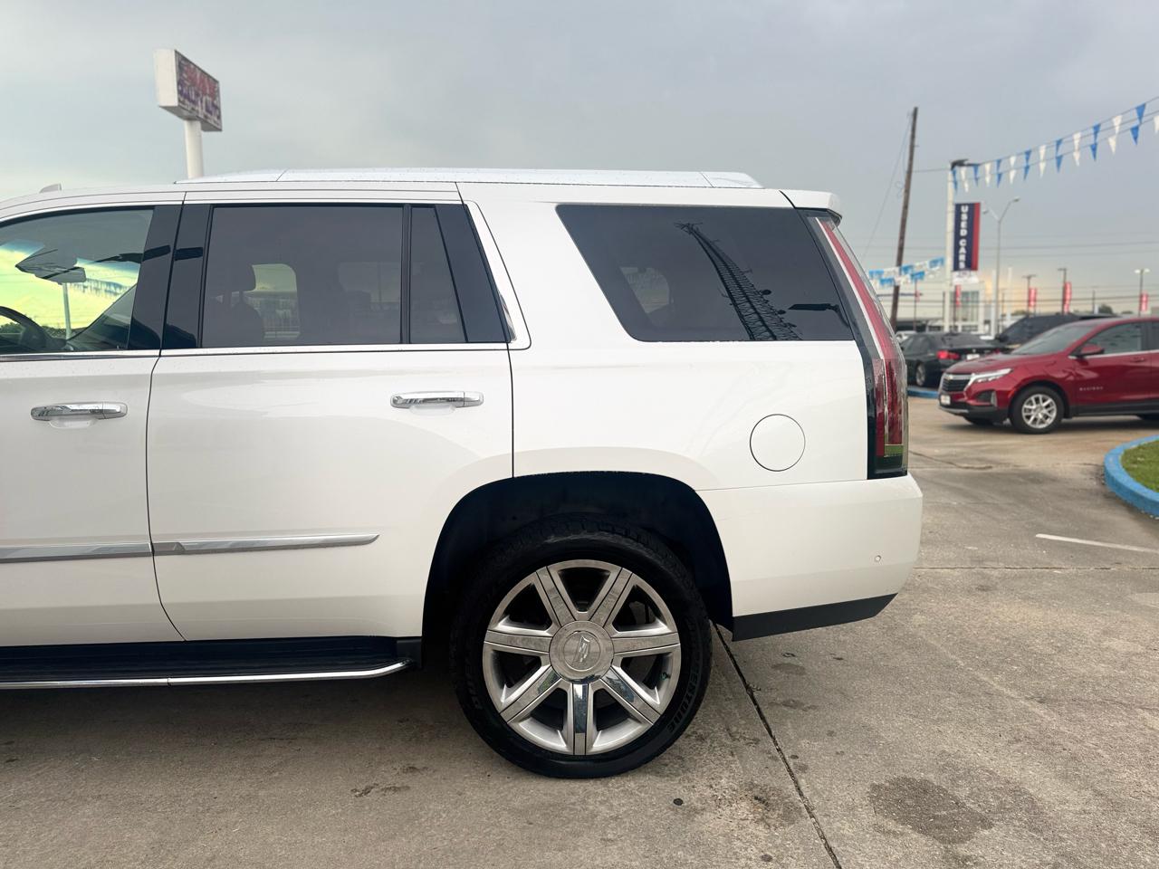 Cadillac Escalade Luxury 4WD 2017