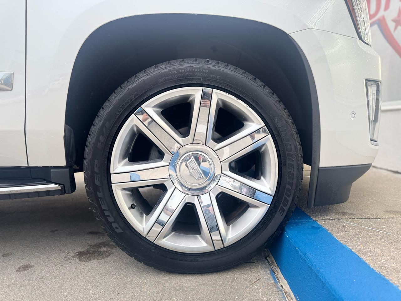 Cadillac Escalade Luxury 4WD 2017