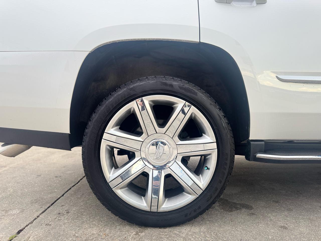 Cadillac Escalade Luxury 4WD 2017
