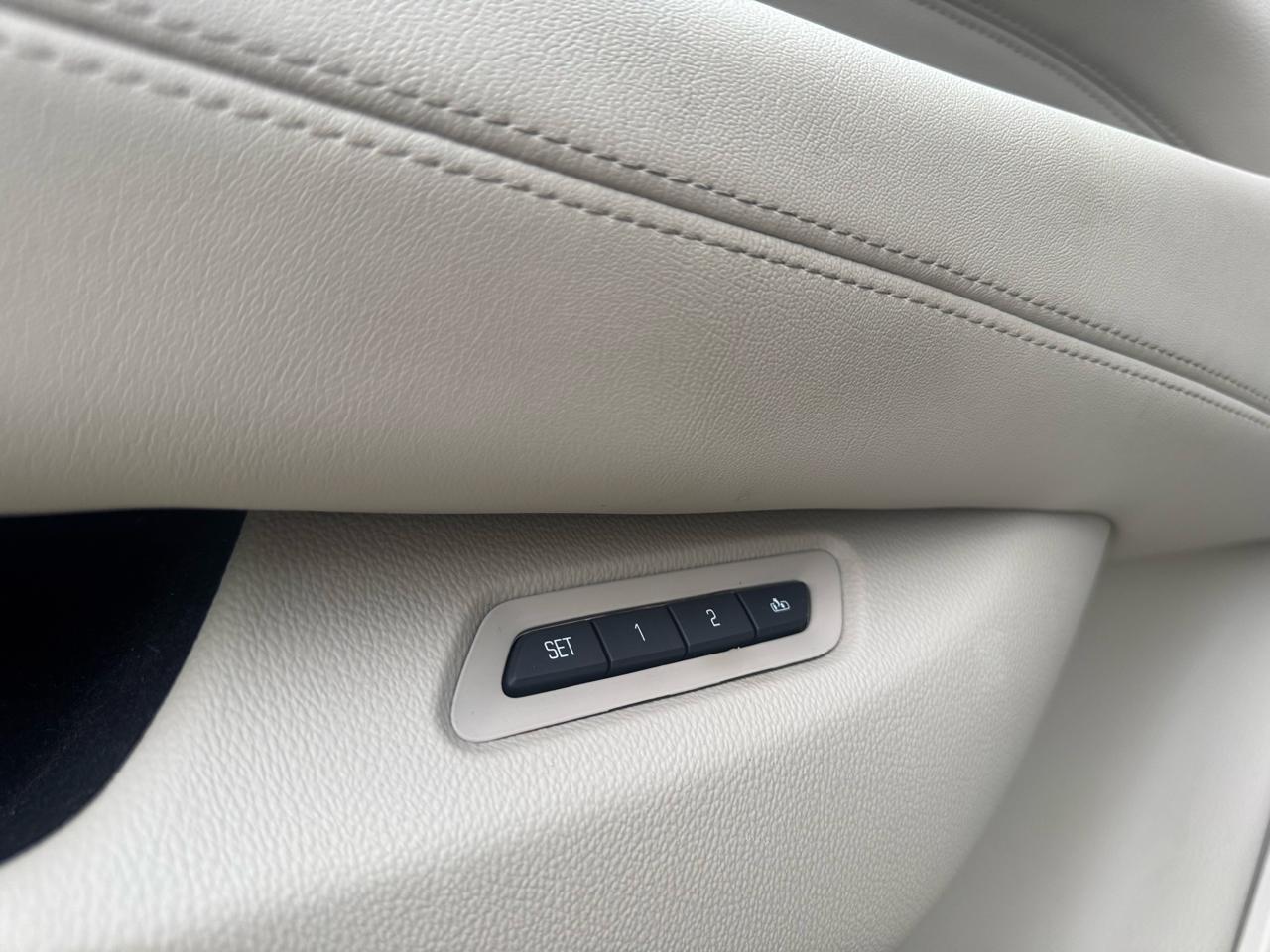 Cadillac Escalade Luxury 4WD 2017