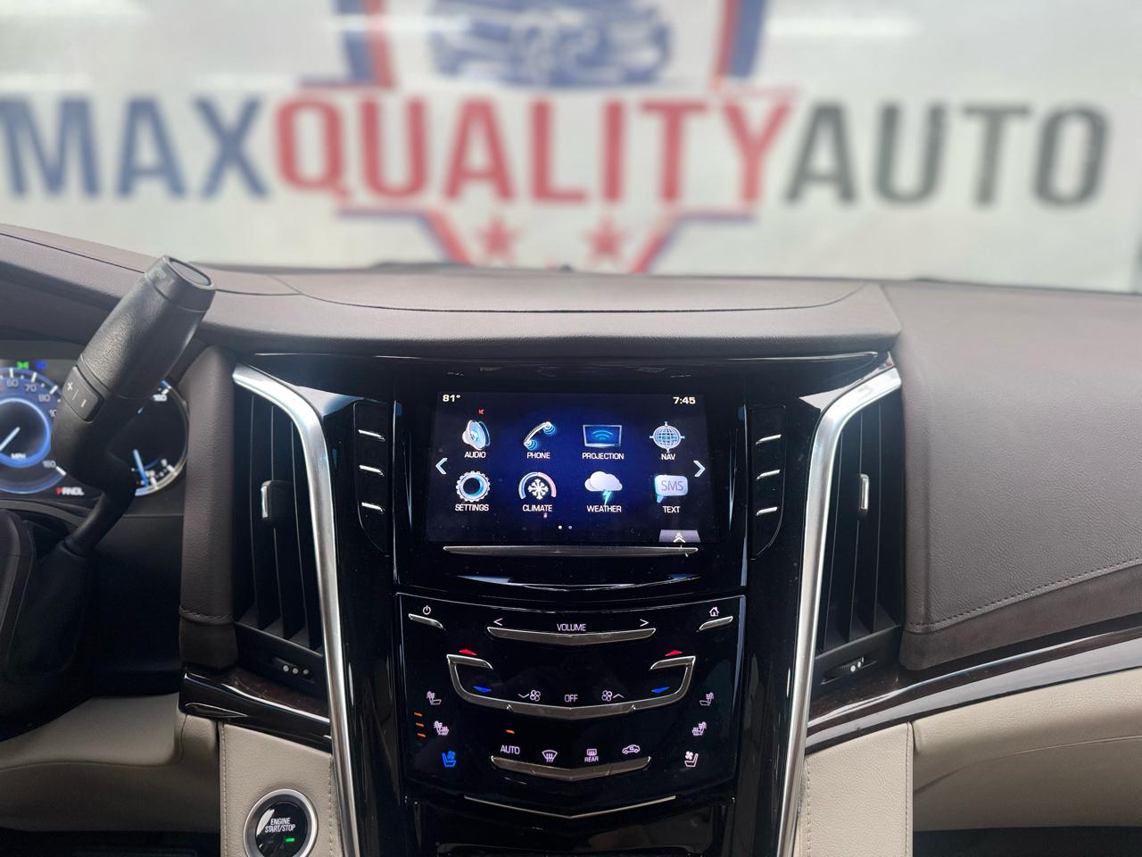 Cadillac Escalade Luxury 4WD 2017