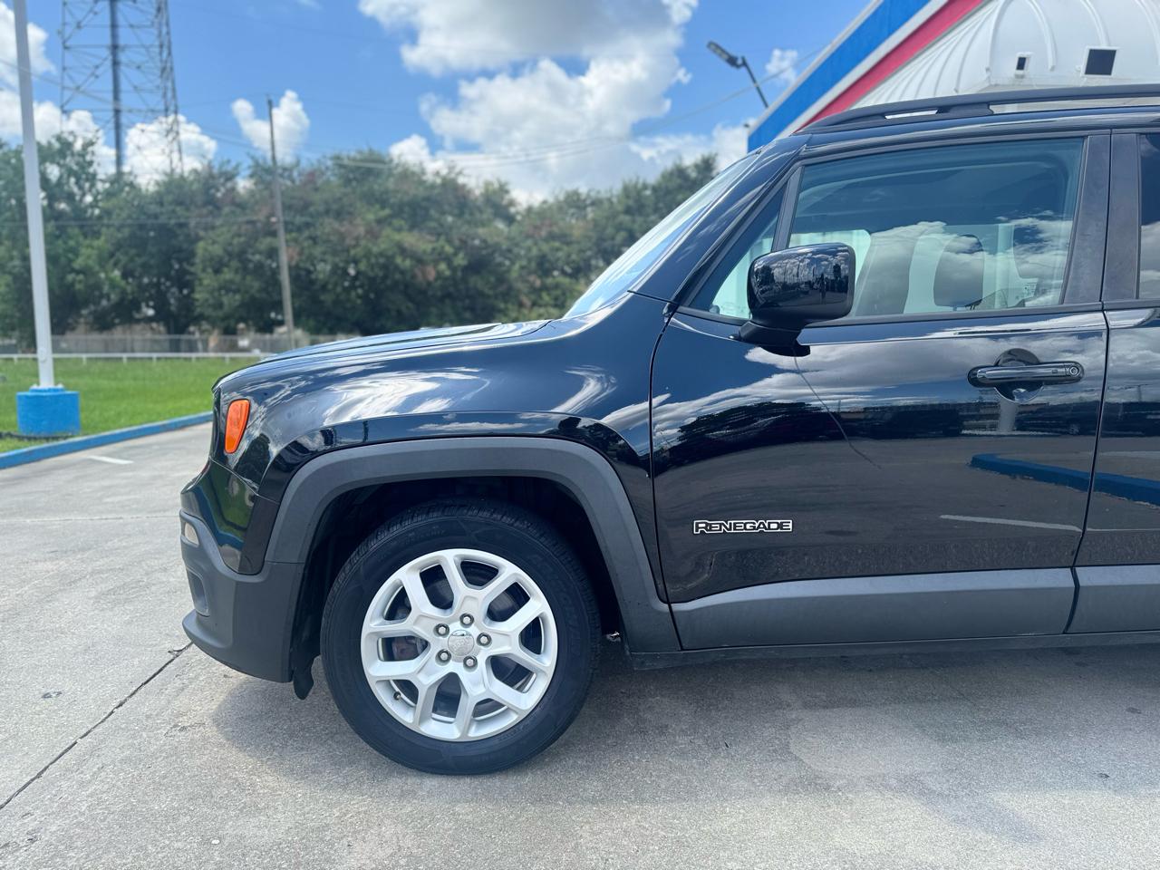 Jeep Renegade Latitude FWD 2017