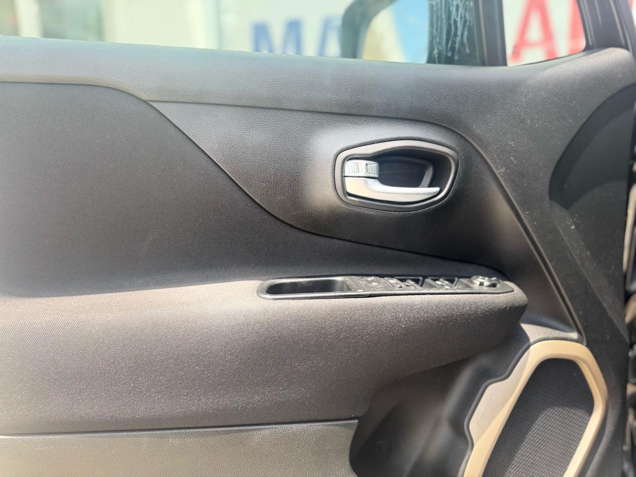 Jeep Renegade Latitude FWD 2017