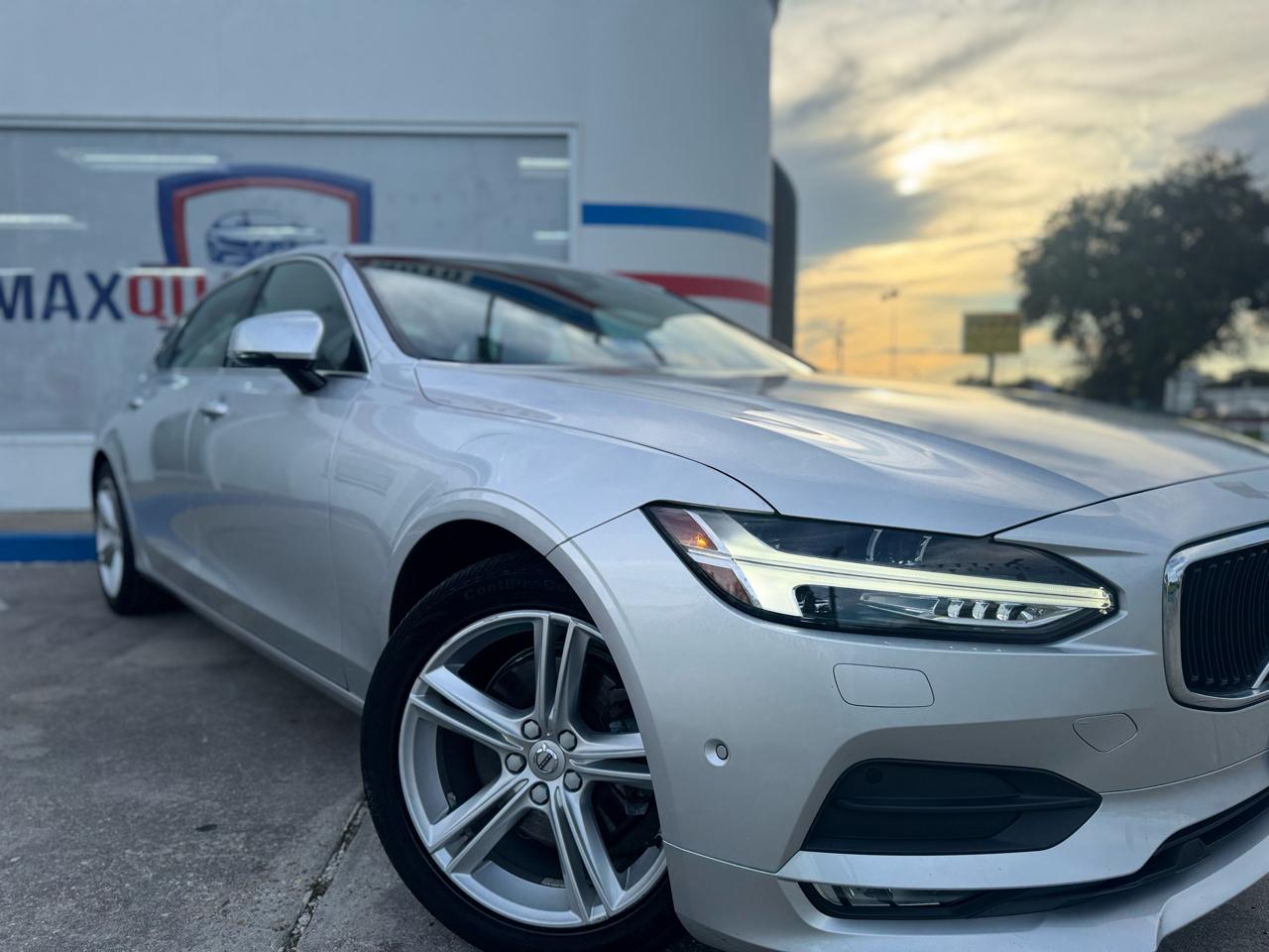 Volvo S90 T5 Momentum AWD 2018