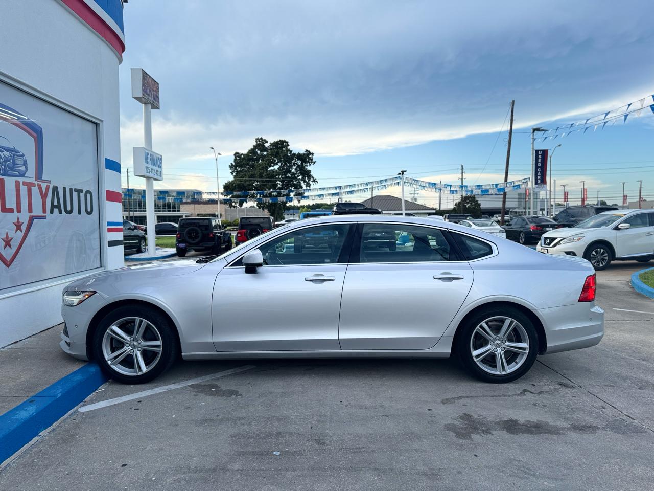 Volvo S90 T5 Momentum AWD 2018