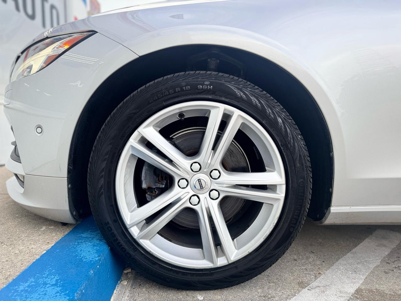 Volvo S90 T5 Momentum AWD 2018