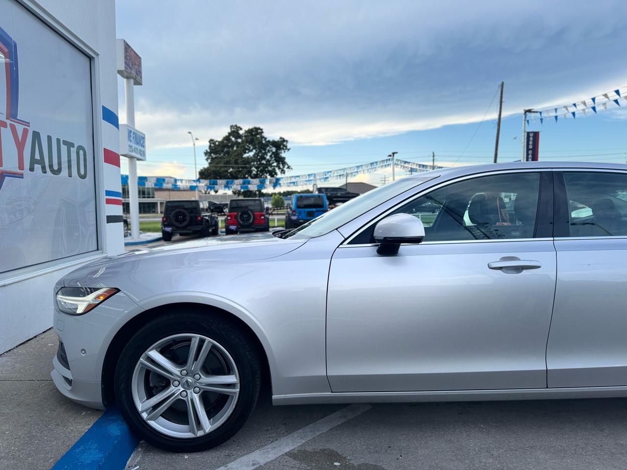 Volvo S90 T5 Momentum AWD 2018