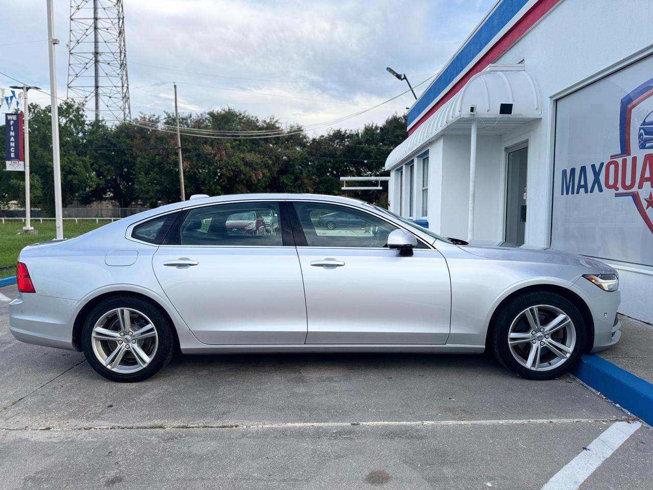 Volvo S90 T5 Momentum AWD 2018