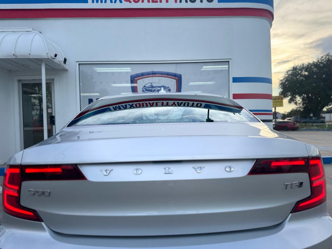Volvo S90 T5 Momentum AWD 2018
