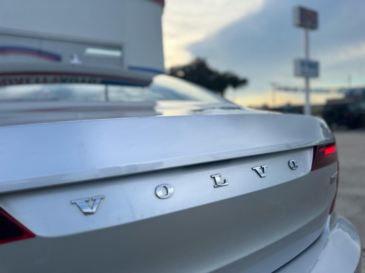 Volvo S90 T5 Momentum AWD 2018