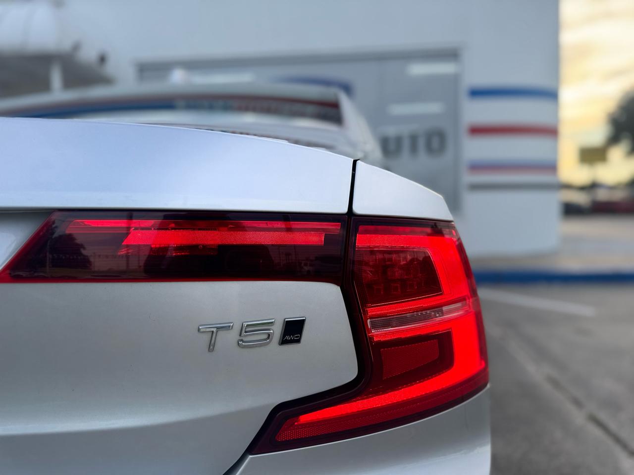 Volvo S90 T5 Momentum AWD 2018