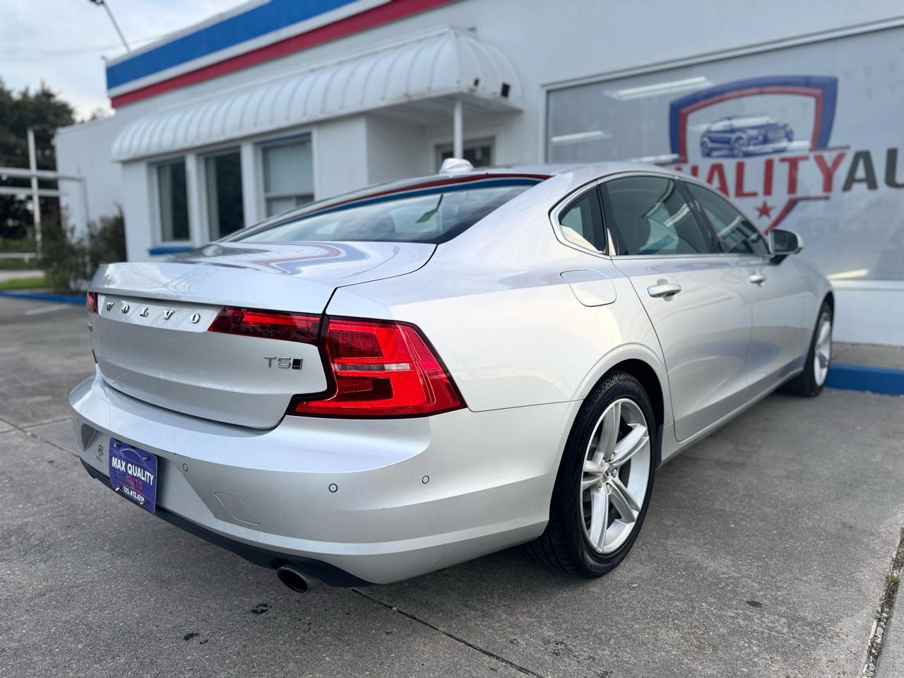 Volvo S90 T5 Momentum AWD 2018