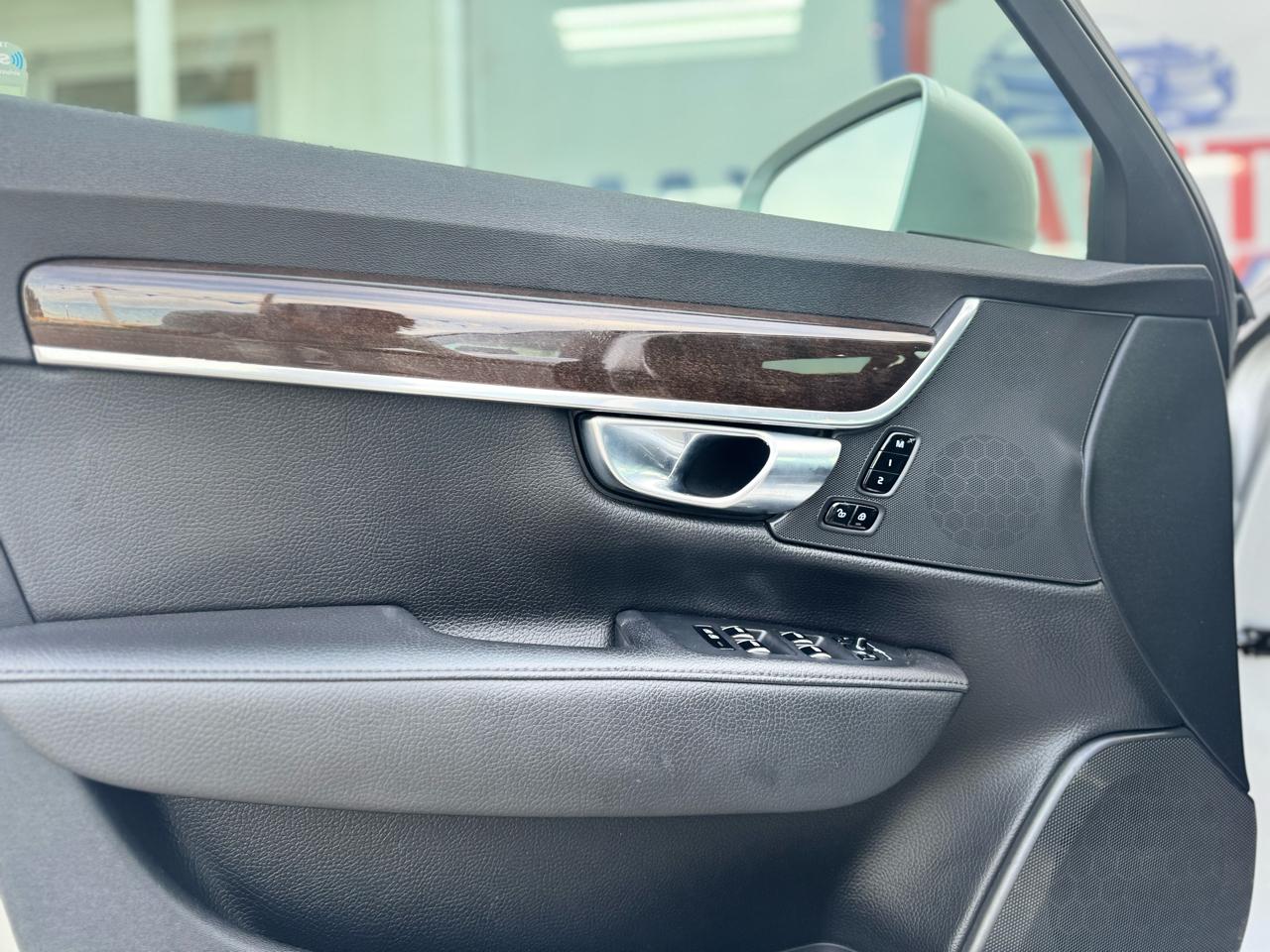 Volvo S90 T5 Momentum AWD 2018