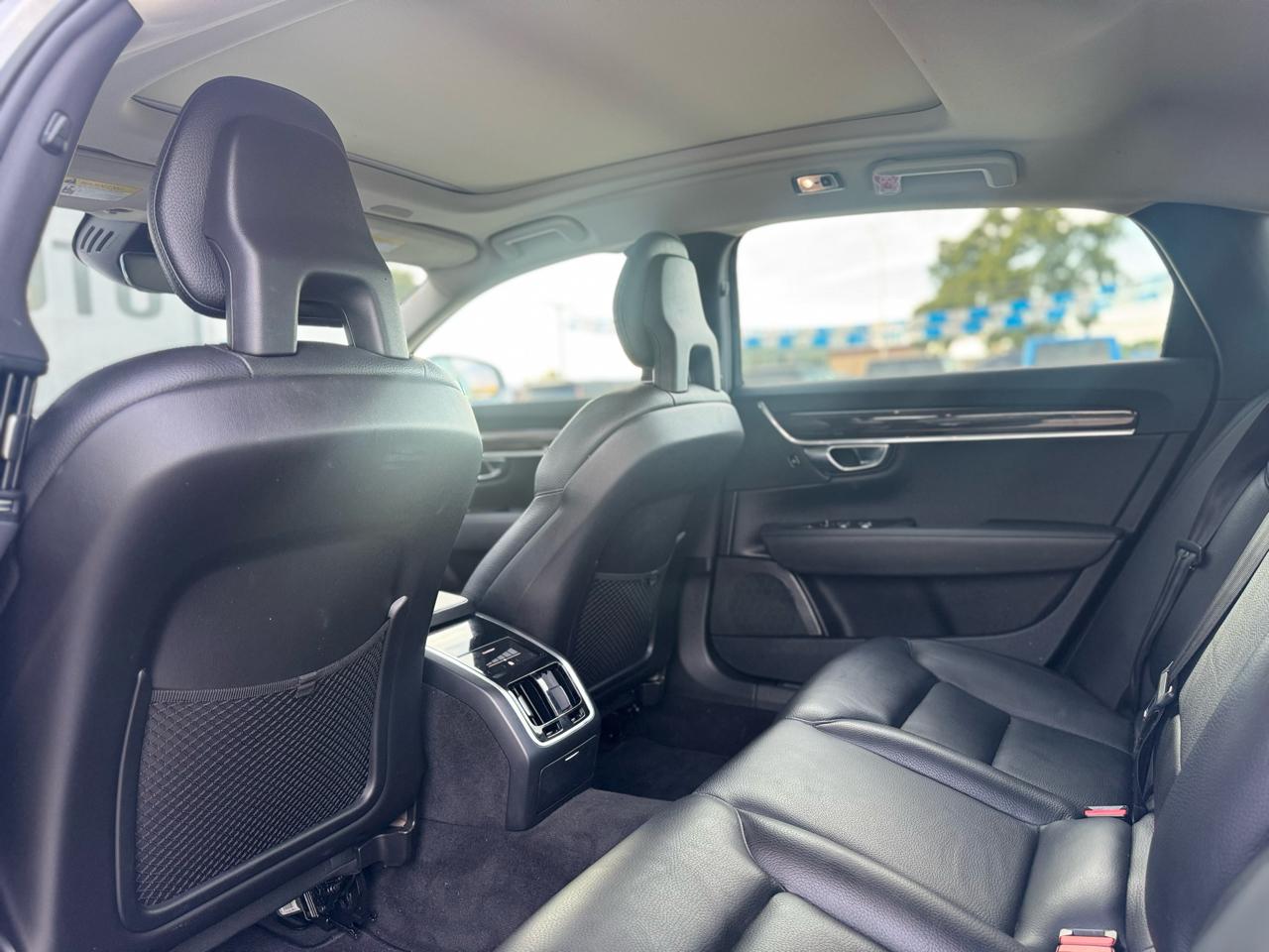 Volvo S90 T5 Momentum AWD 2018