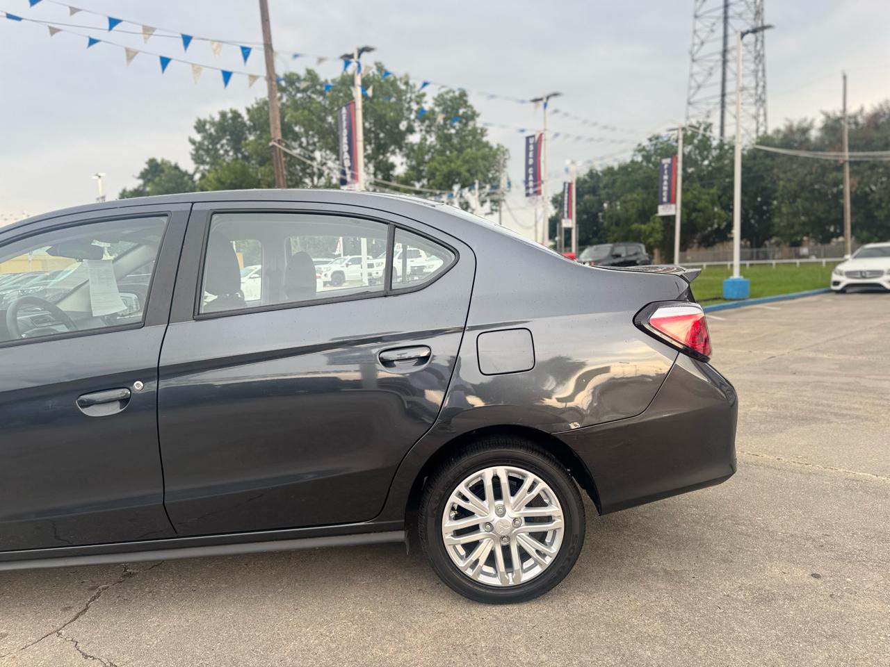 Mitsubishi Mirage G4 ES 2024