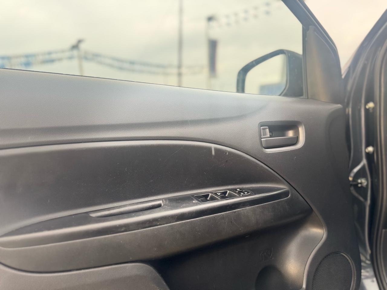 Mitsubishi Mirage G4 ES 2024