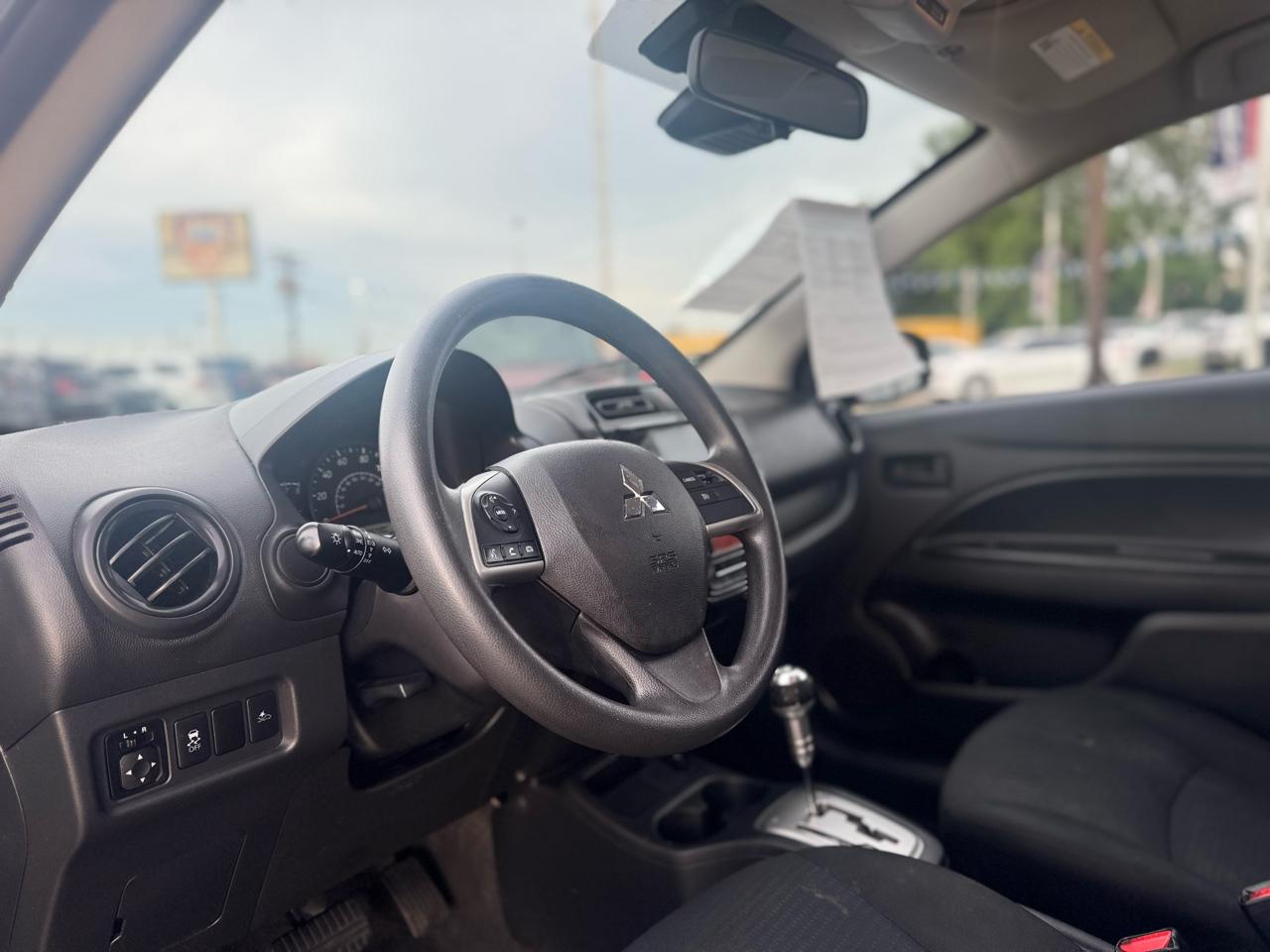 Mitsubishi Mirage G4 ES 2024