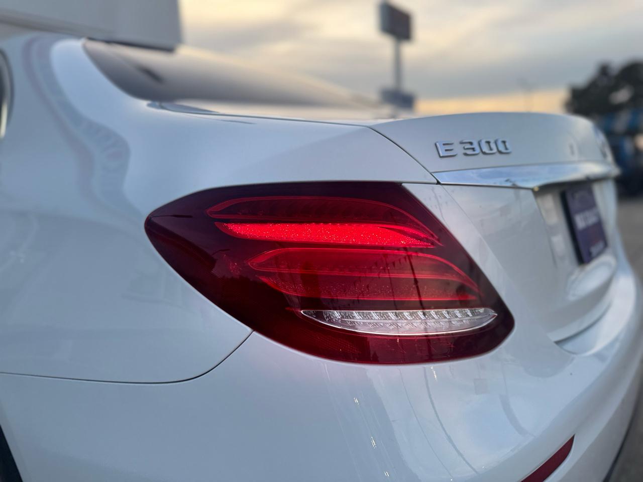 Mercedes-Benz E-Class E300 Luxury Sedan 2017