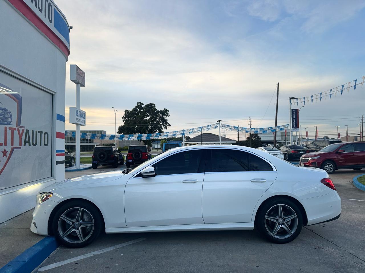 Mercedes-Benz E-Class E300 Luxury Sedan 2017