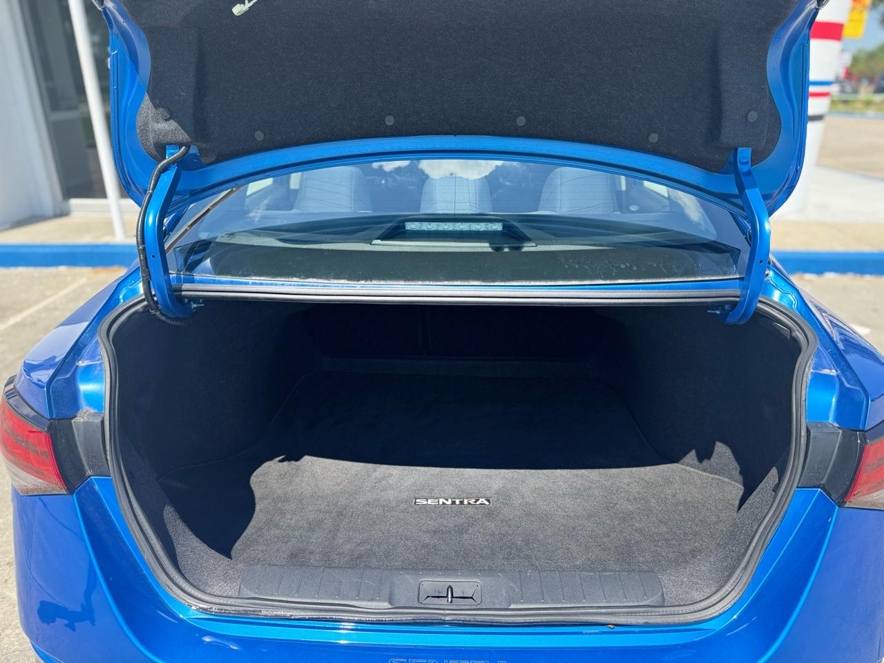 Nissan Sentra SV 2023
