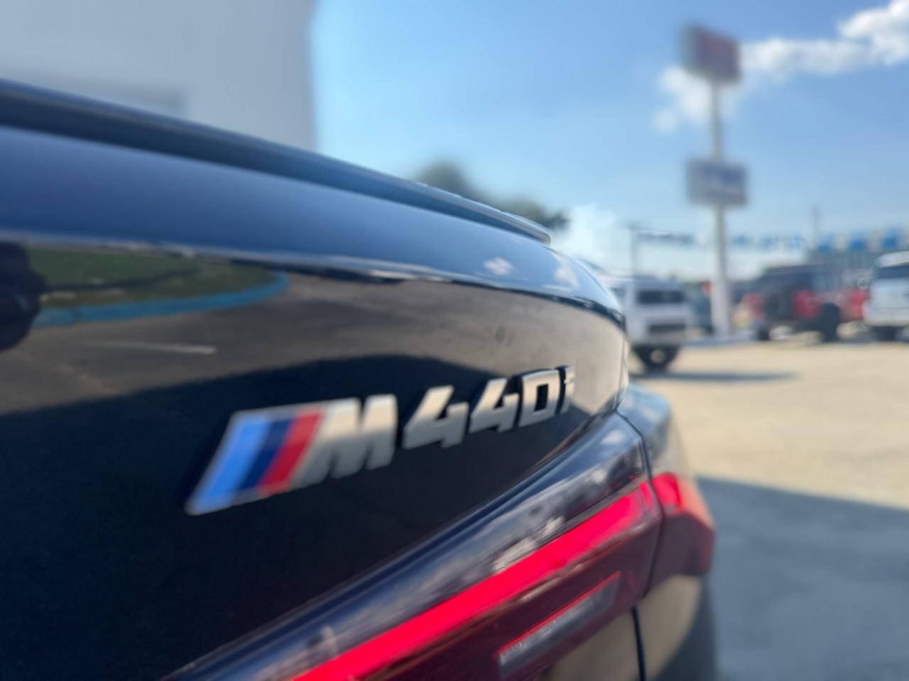 BMW 4-Series M440i Coupe 2023