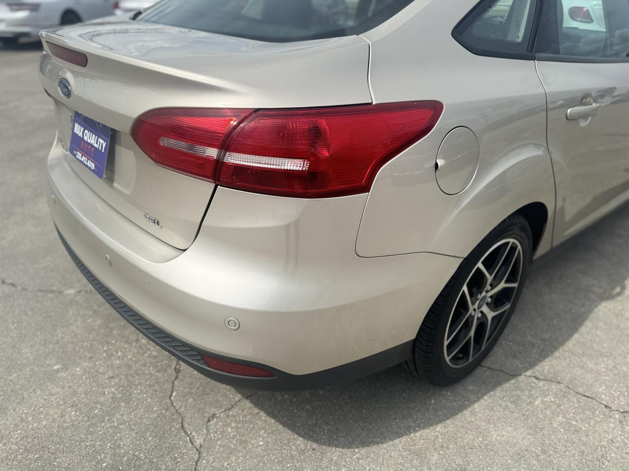 Ford Focus photo 4