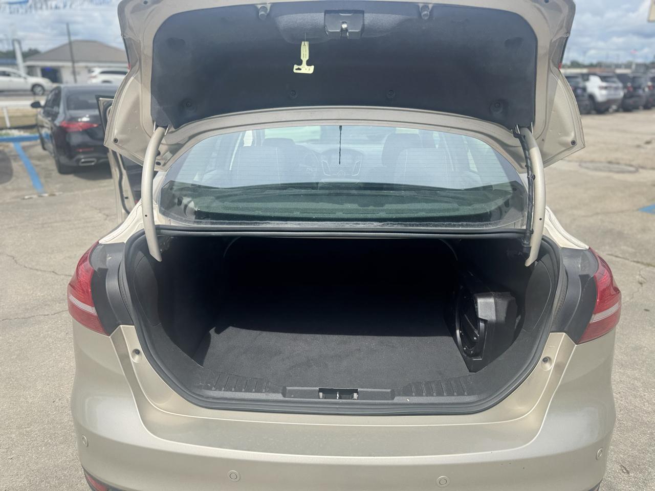 Ford Focus photo 23