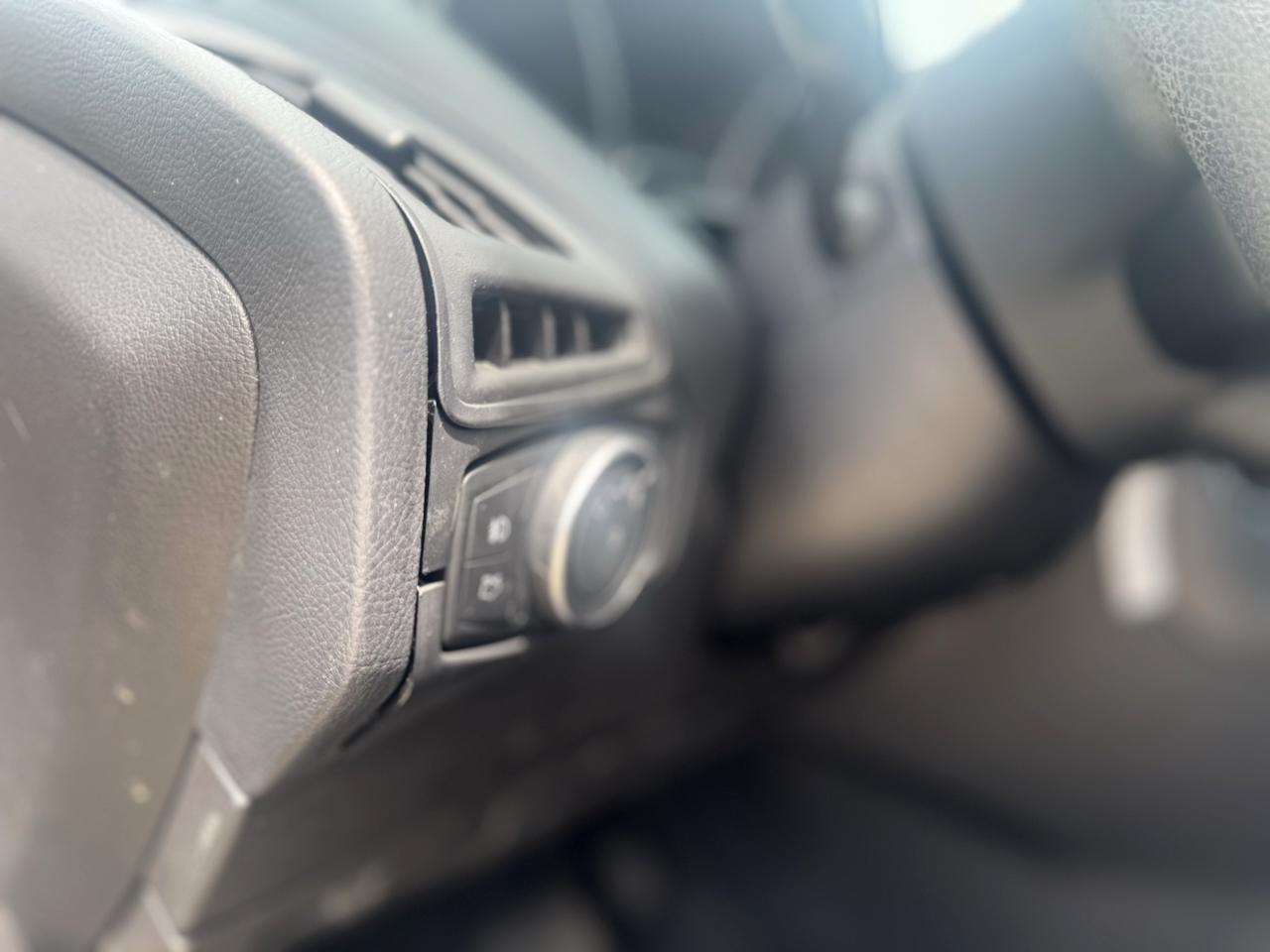 Ford Focus photo 25