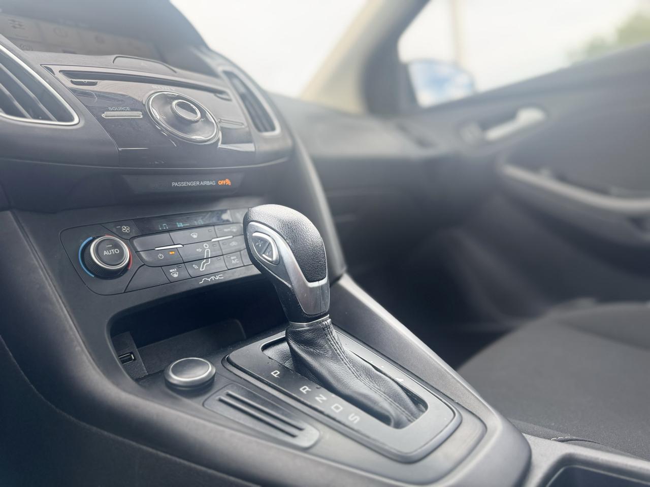 Ford Focus photo 33