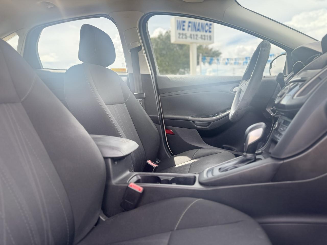 Ford Focus photo 37