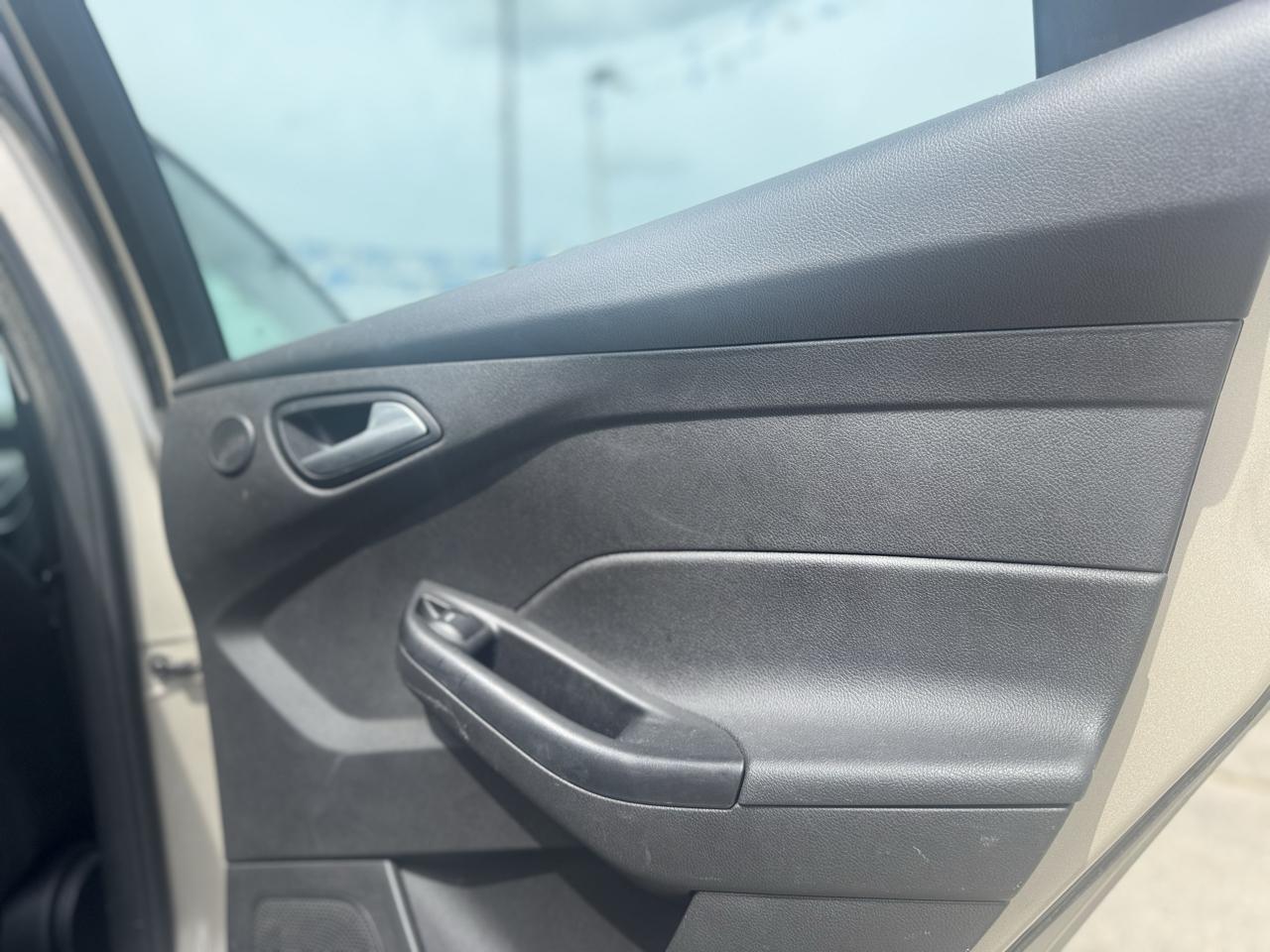 Ford Focus photo 38