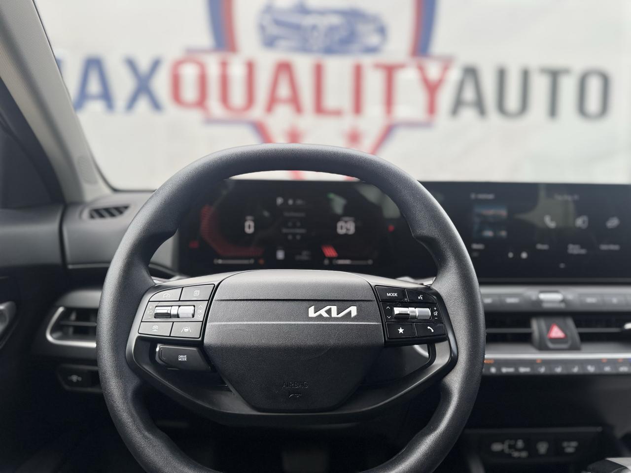 Kia K4 LX 2025