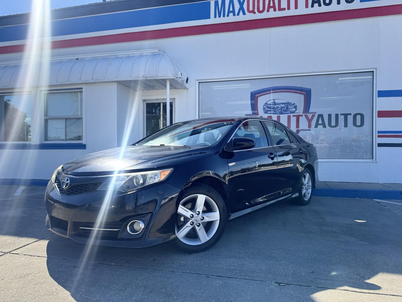 Toyota Camry SE 2012