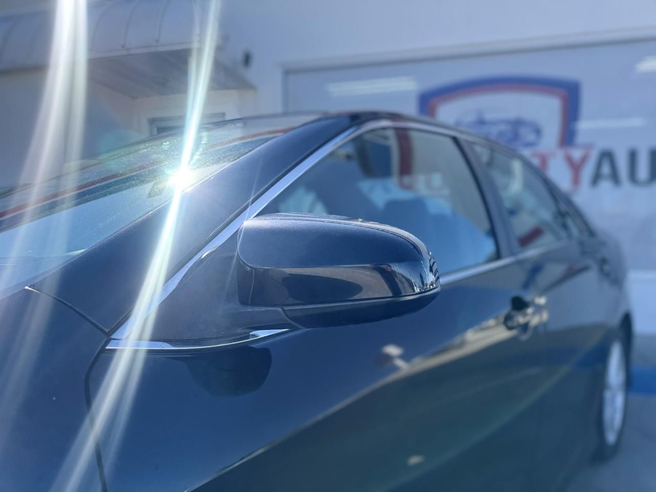 Toyota Camry SE 2012