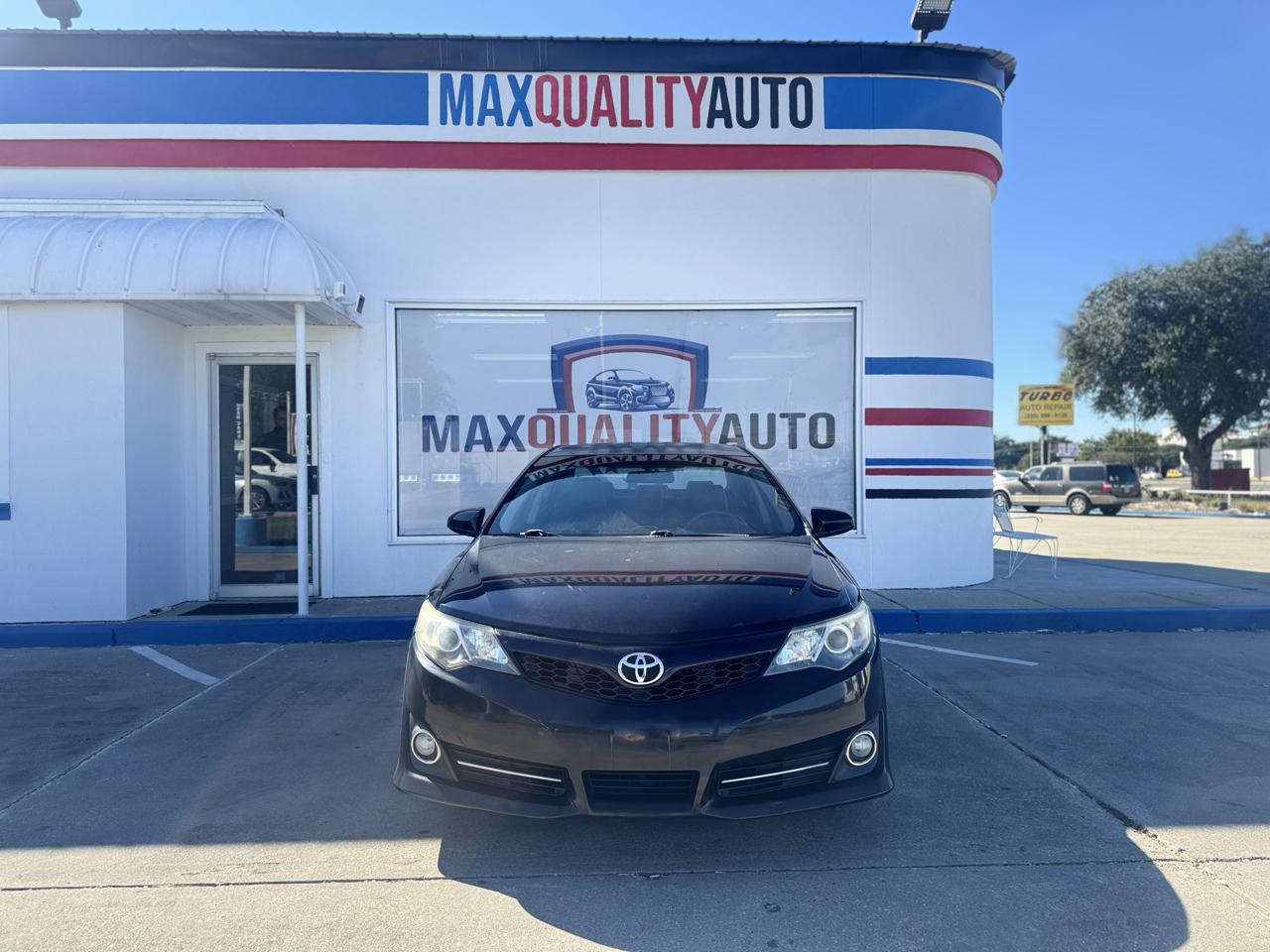 Toyota Camry SE 2012