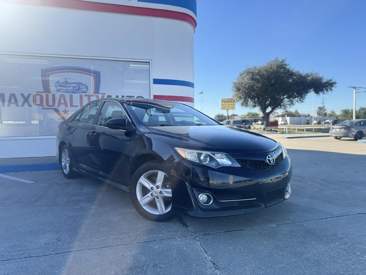 Toyota Camry SE 2012