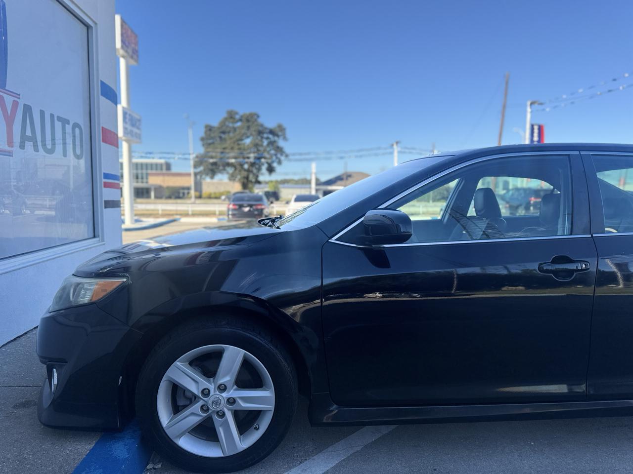 Toyota Camry SE 2012
