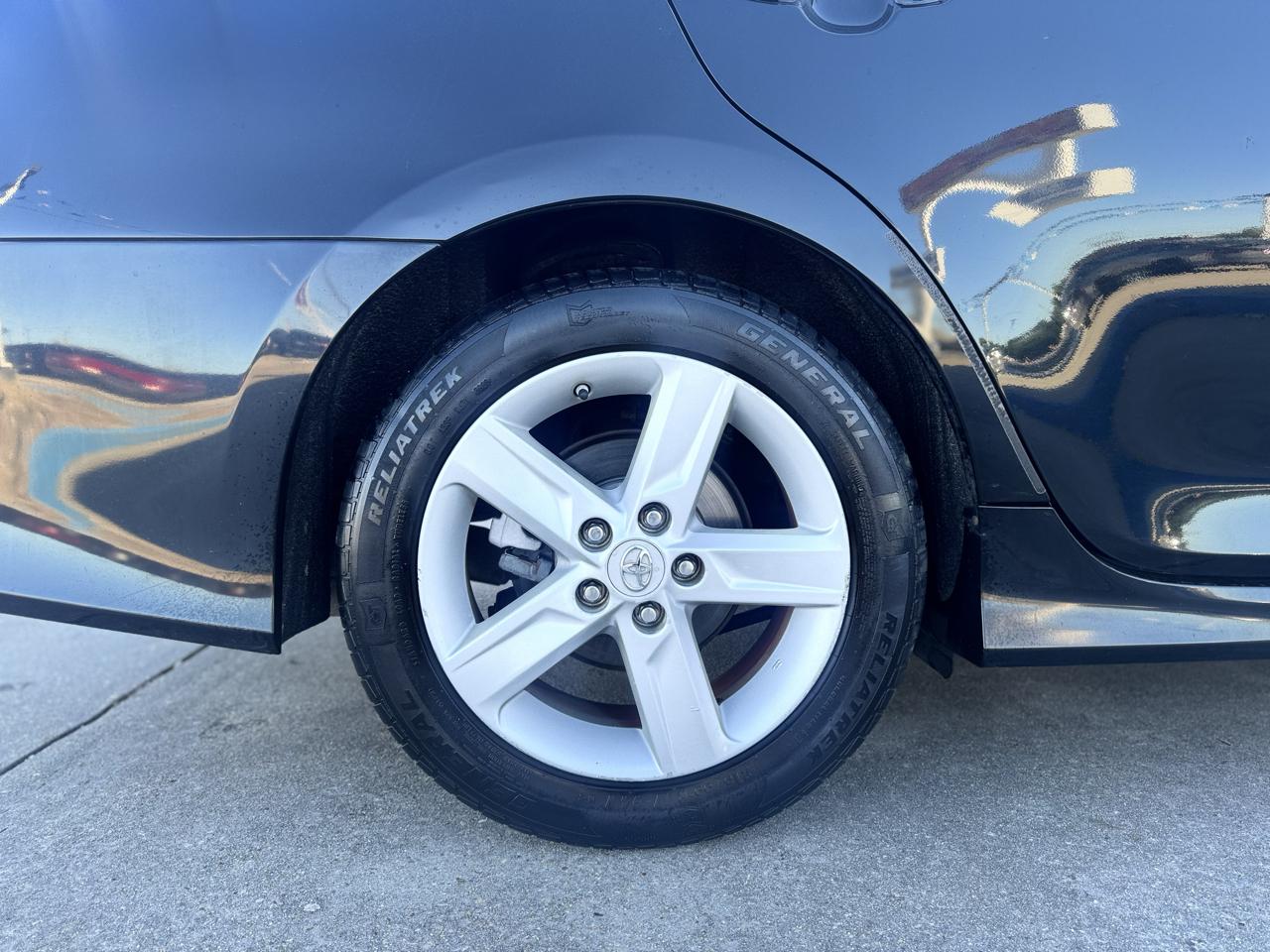 Toyota Camry SE 2012