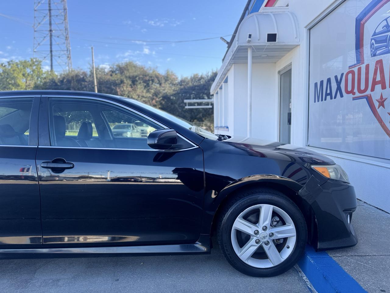 Toyota Camry SE 2012